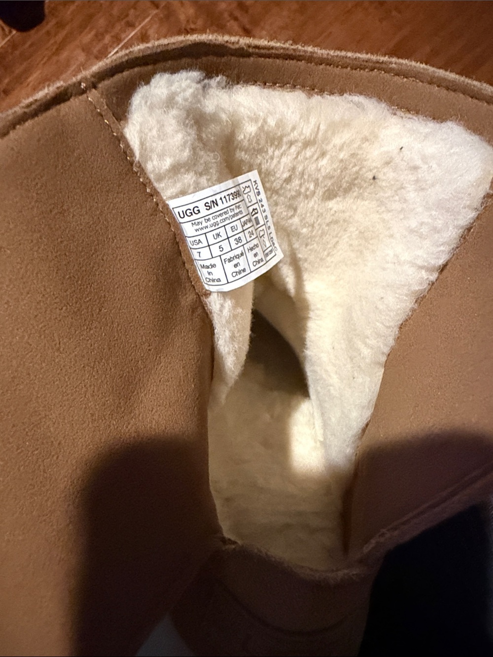 Ugg platform boots Size 7 - Picture 8 of 8